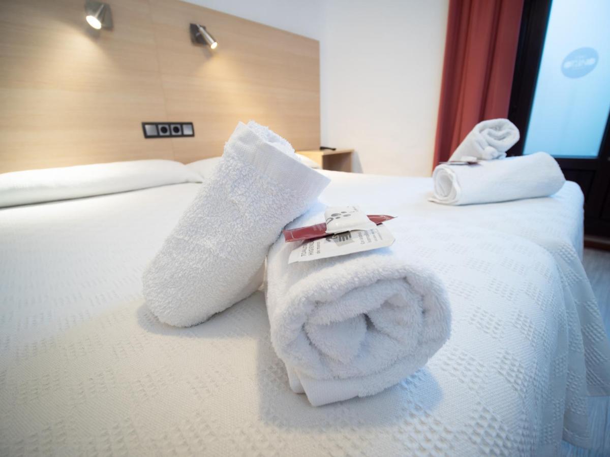 Casa Otano Hotel Pamplona Buitenkant foto