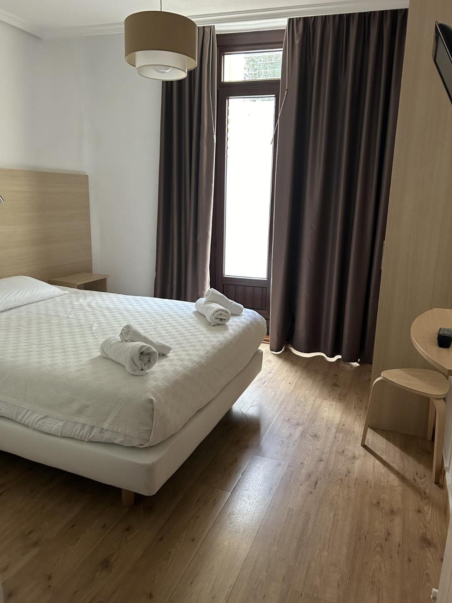 Casa Otano Hotel Pamplona Buitenkant foto